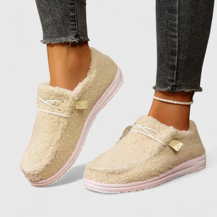 Nia | Supporting Loafers