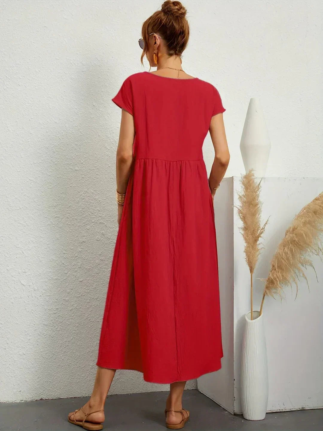 Robe midi Gabriella à l'élégance intemporelle