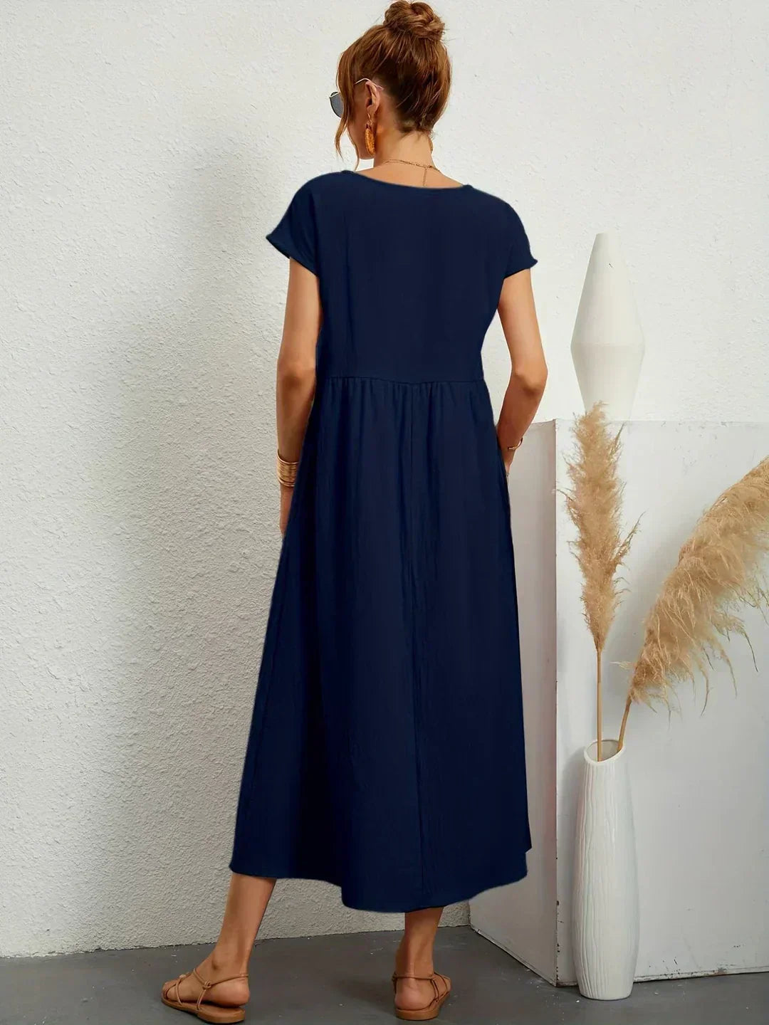 Robe midi Gabriella à l'élégance intemporelle