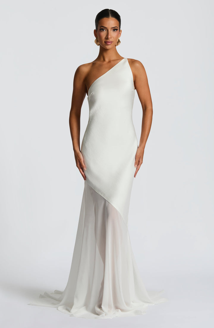 Tycheessa -  One-Shoulder Mesh Gown